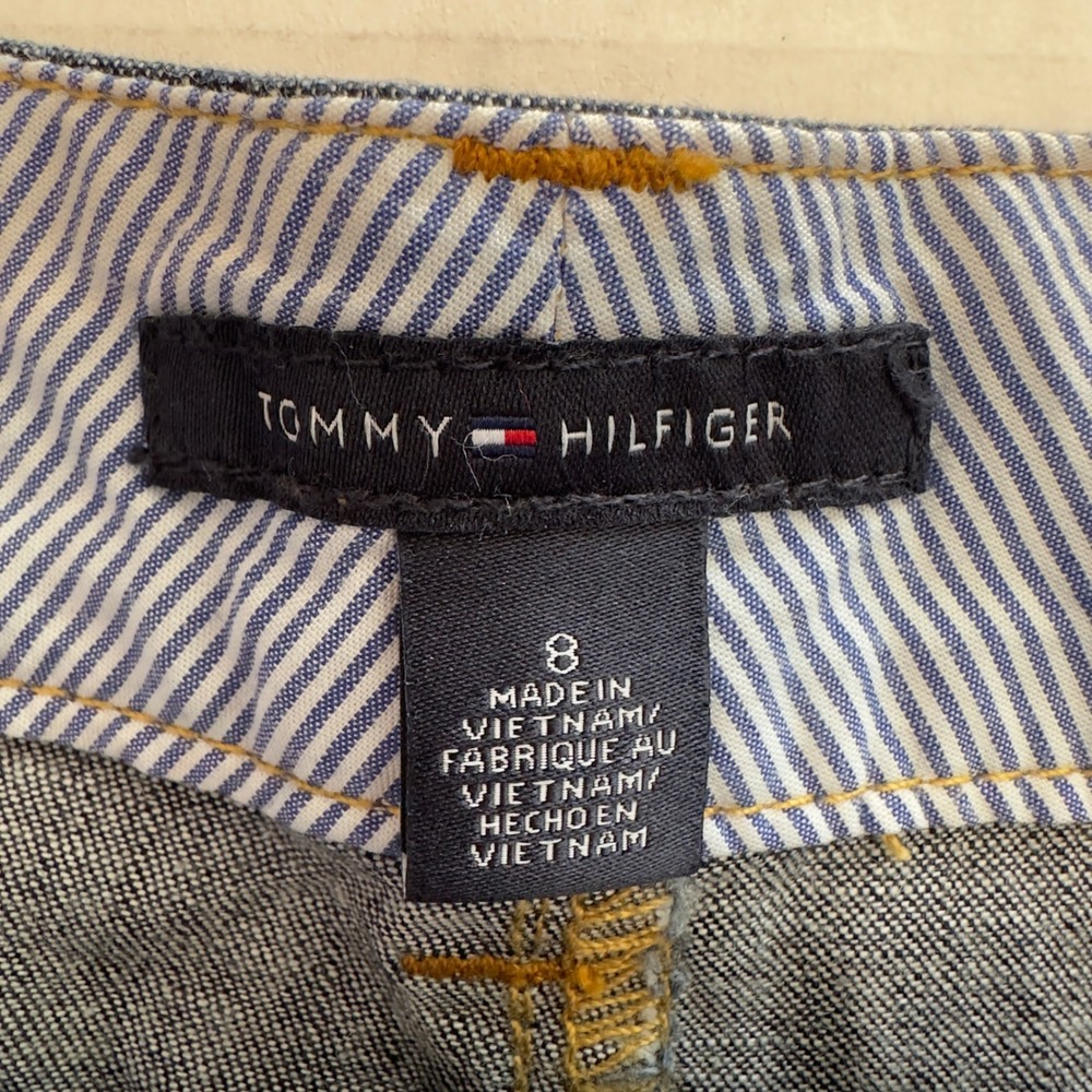 Tommy Hilfiger Womens Dark Wash Cuffed Denim Shorts Blue Size 8 100% Cotton - Picture 2 of 8